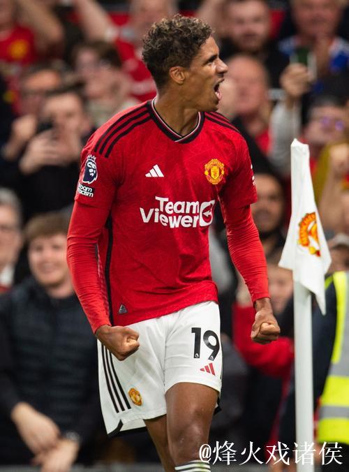 英超-费尔南德斯双响助攻芒特进球 曼联4-1横扫狼队升至第六位