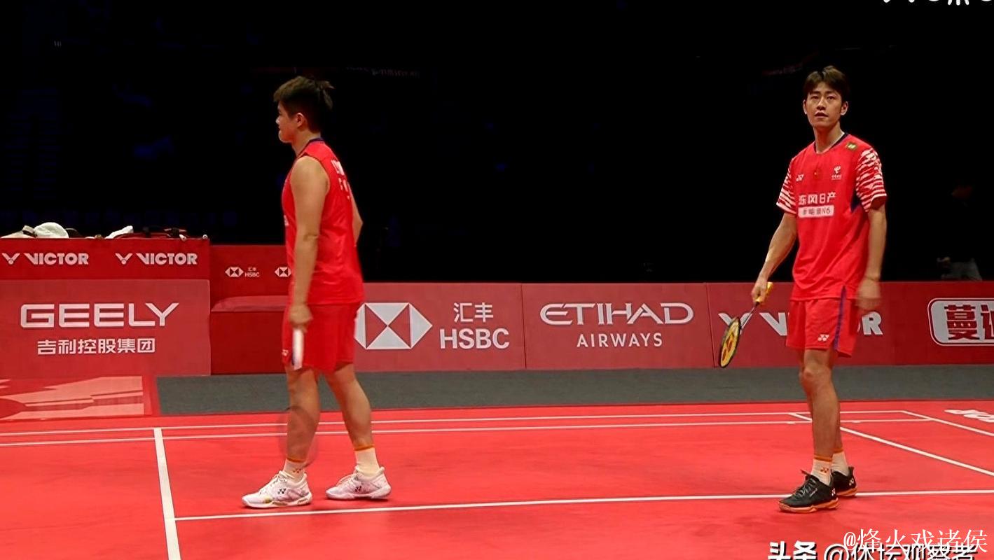 世界羽联总决赛揭幕 国羽首日5胜4负战绩起伏 世界羽联总决赛揭幕 国羽首日5胜4负战绩起伏